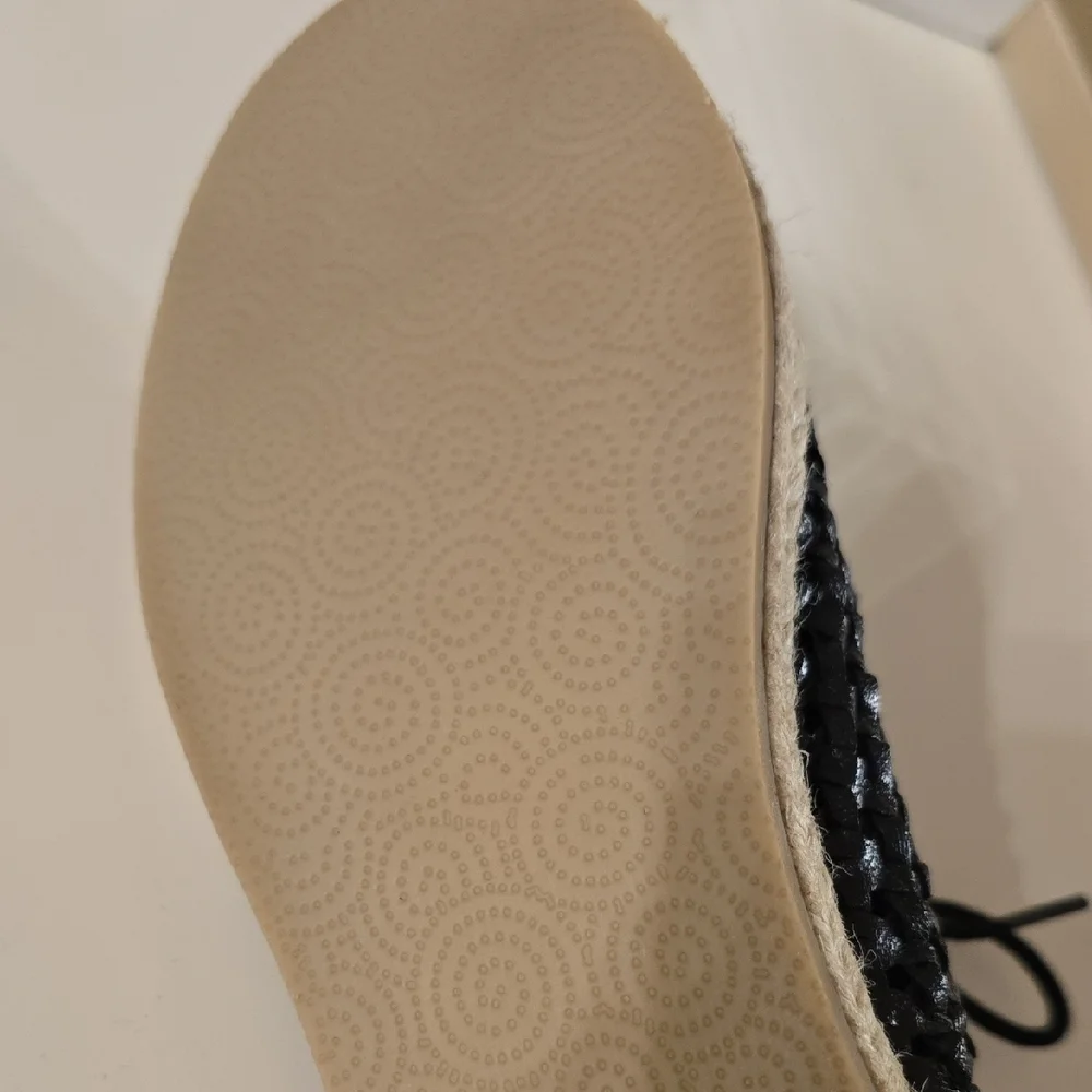 Seychelles Black Leather Espadrilles with Woven Texture Size 8 EUC From Dillards